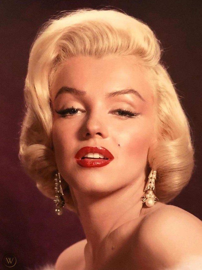 Những bí quyết giữ gìn nhan sắc của "biểu tượng màn bạc" Marilyn Monroe - 3