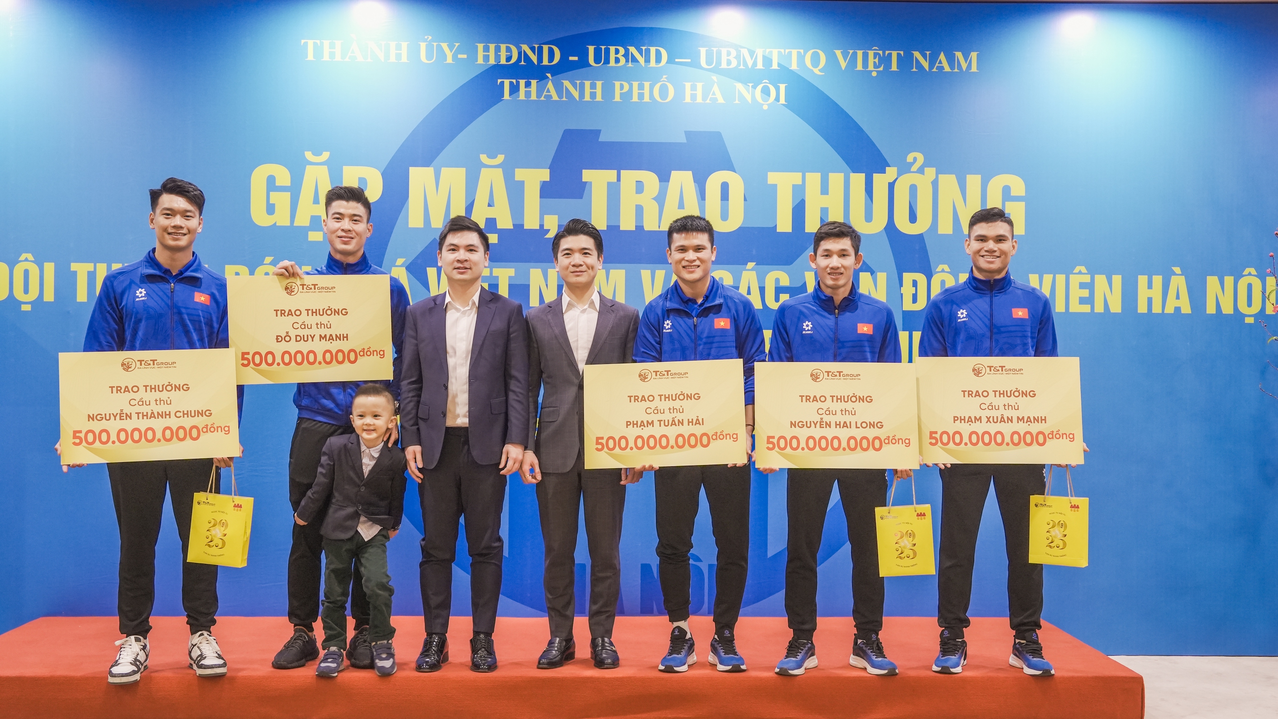 Bầu Hiển thưởng đậm cho tuyển thủ Việt Nam vô địch ASEAN Cup 2024- Ảnh 3.