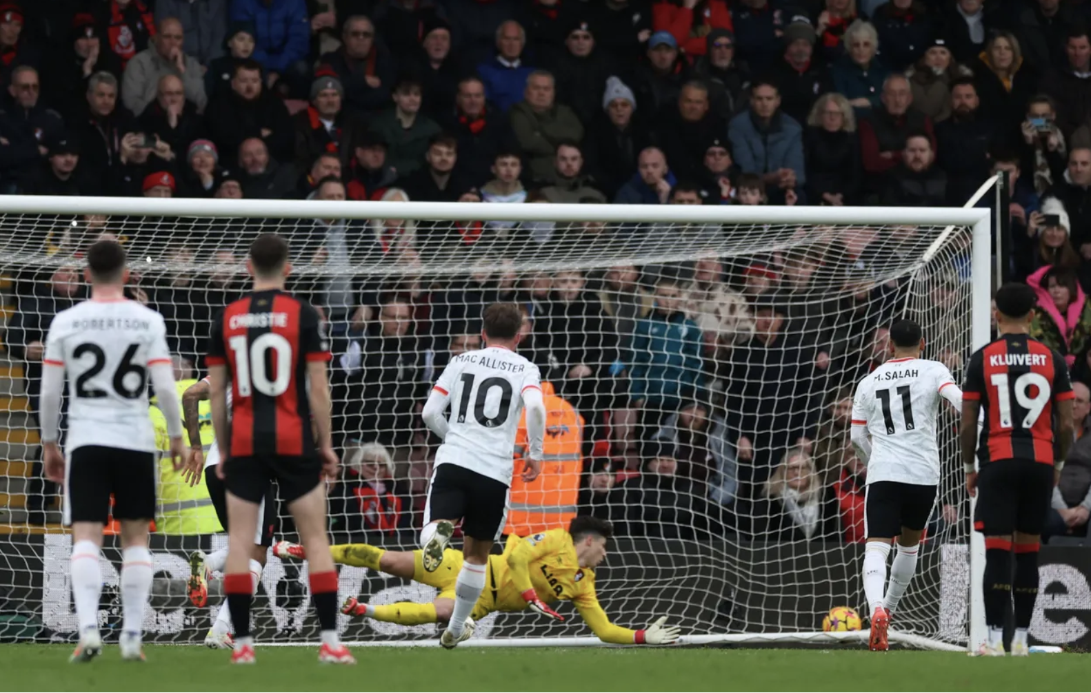 Salah tỏa sáng khó tin, Liverpool thắng chật vật Bournemouth- Ảnh 3.