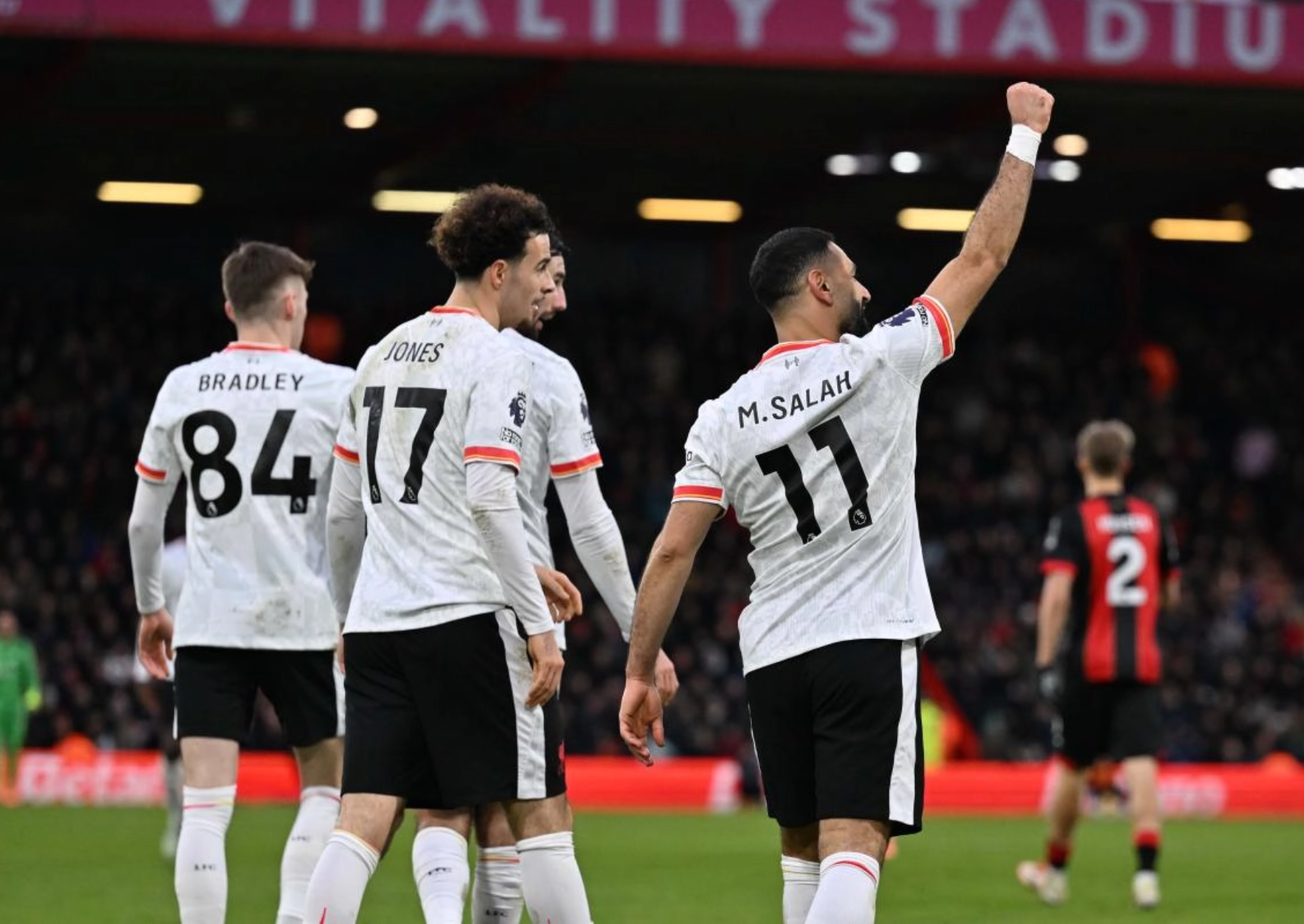 Salah tỏa sáng khó tin, Liverpool thắng chật vật Bournemouth- Ảnh 5.