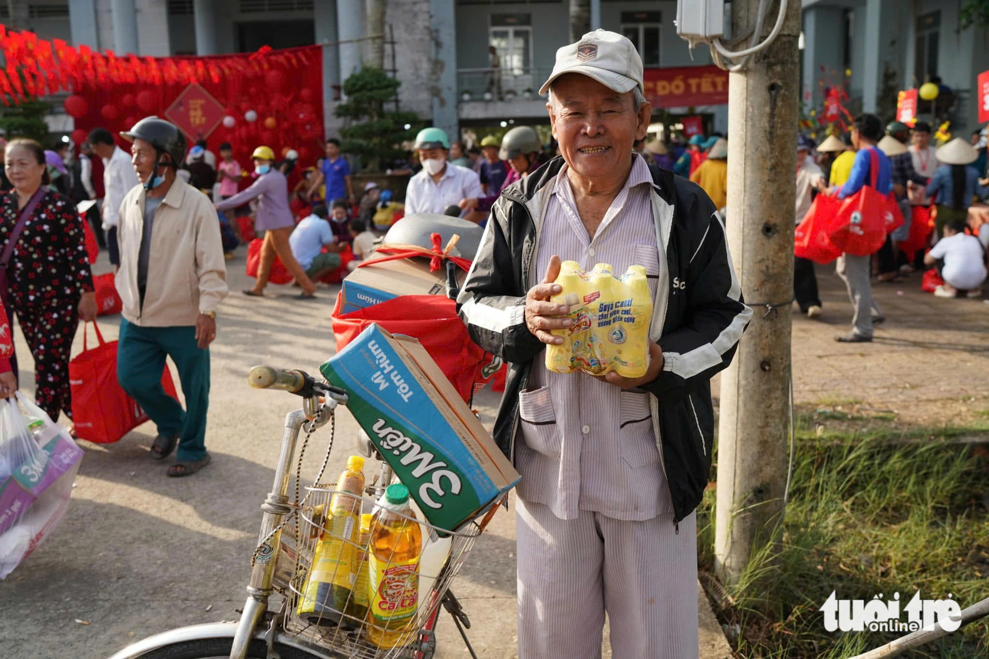 Xuôi mái chèo về Cà Mau đi chợ Tết 0 đồng - Ảnh 9.