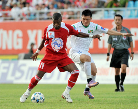 Ly kỳ ngoại binh V.League (P1): Nghi án gian lận 8 tuổi; thợ hái cà phê Brazil vụt sáng thành siêu sao- Ảnh 4.