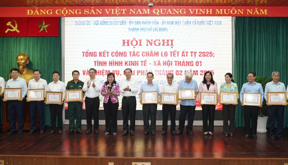 Bí thư Nguyễn Văn Nên: TP.HCM phải đột phá, xốc dậy để tăng tốc