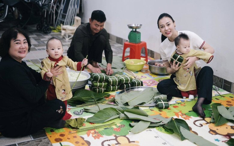 Phương Oanh đưa cặp song sinh về quê ông bà ngoại ăn Tết.