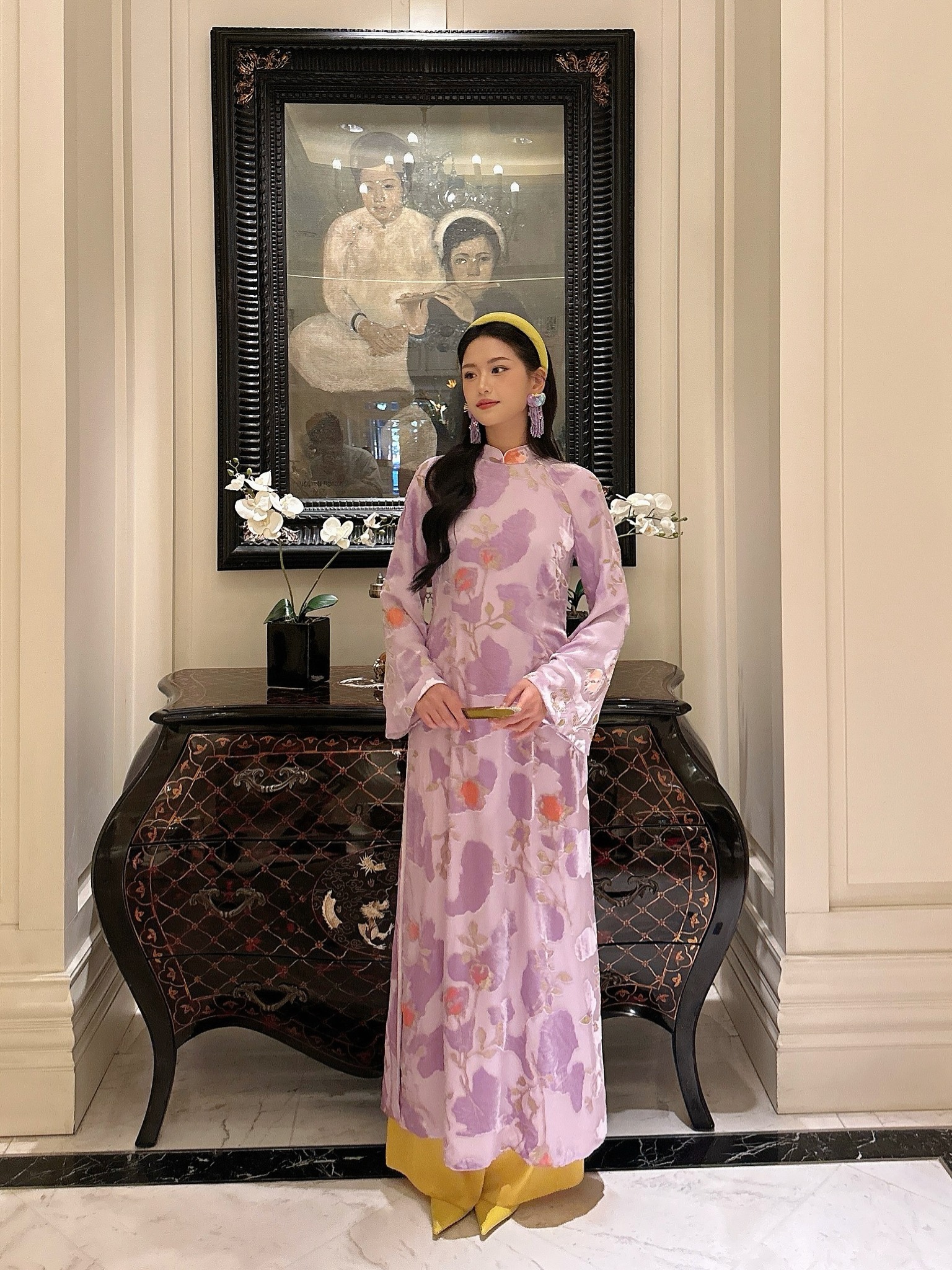 1738884511 990 Ao dai Tet cua sao Viet Mau ao duoc long