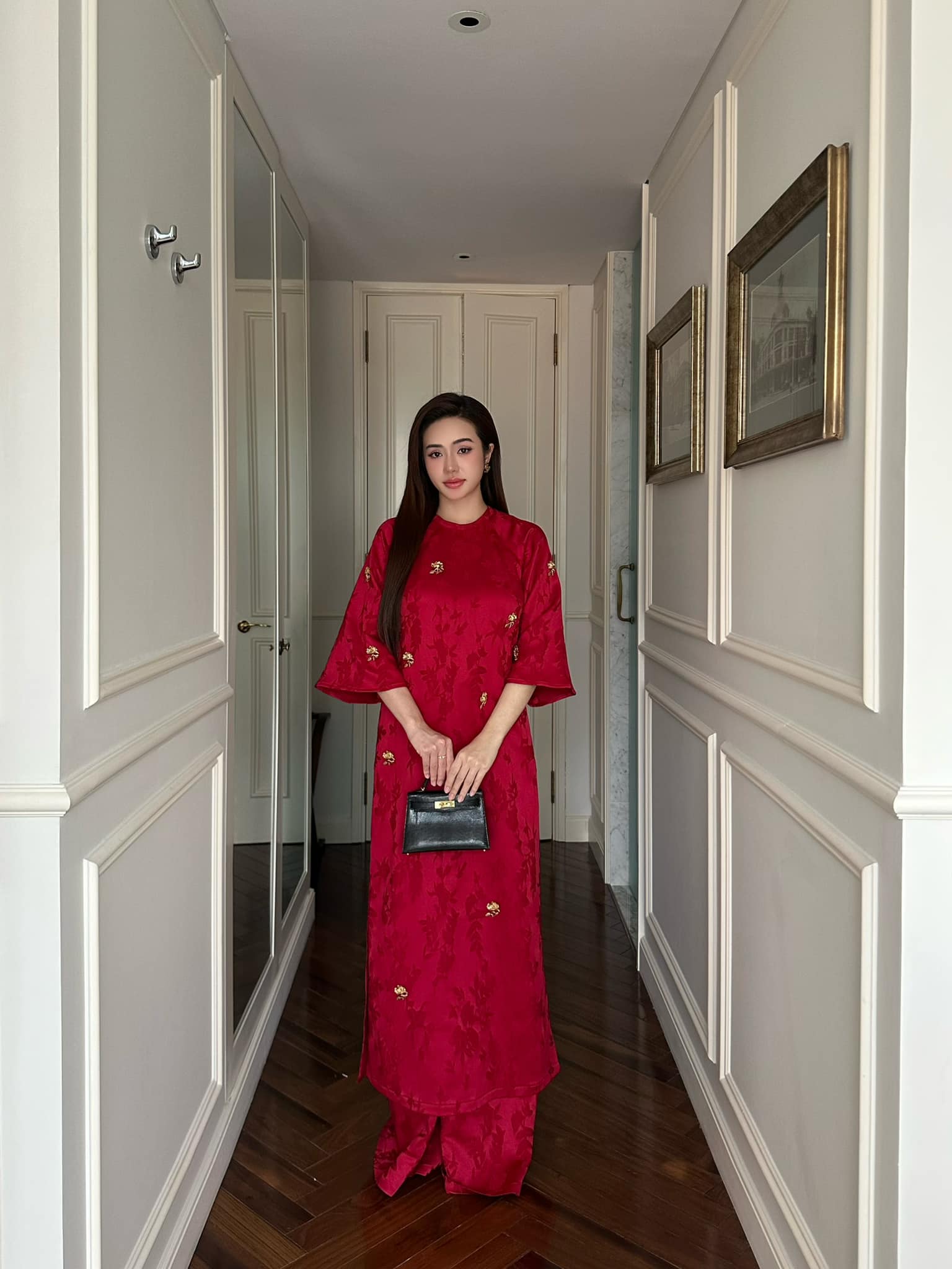 1738884516 240 Ao dai Tet cua sao Viet Mau ao duoc long