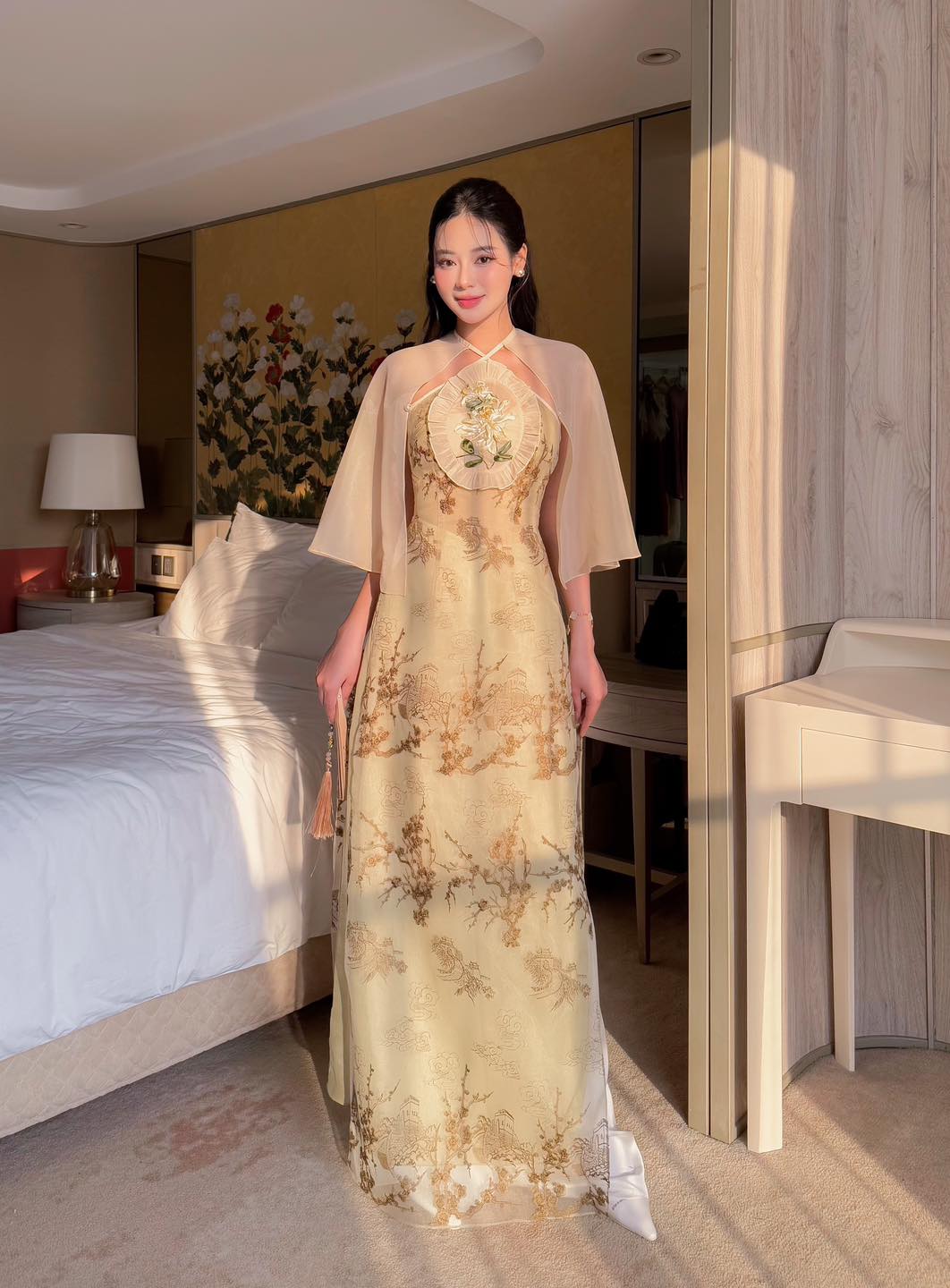 1738884520 243 Ao dai Tet cua sao Viet Mau ao duoc long