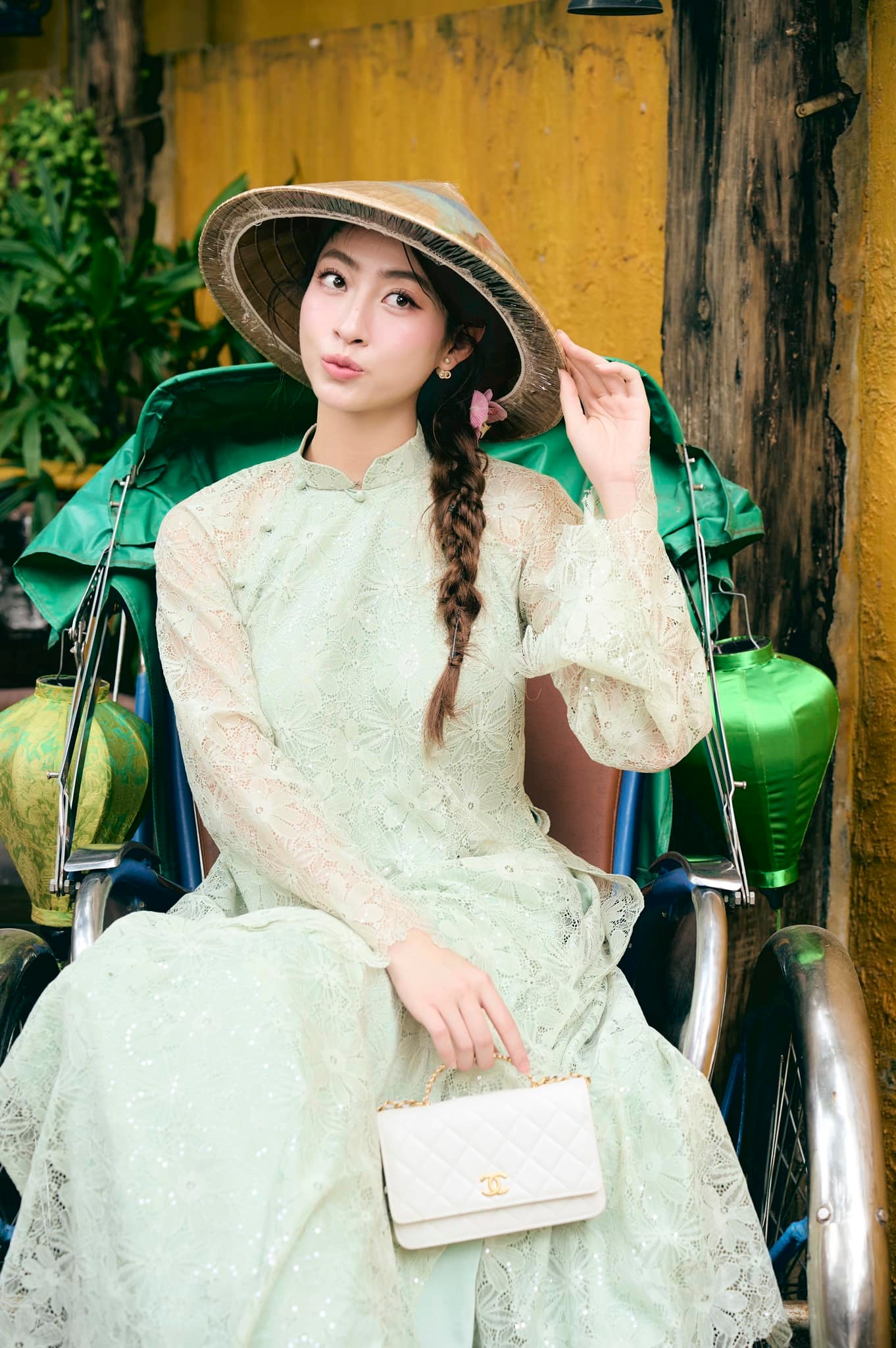 1738884525 569 Ao dai Tet cua sao Viet Mau ao duoc long