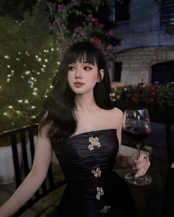 Các cựu hot girl tuổi Tỵ hiện tại: Visual “đóng băng thời gian”, style sang chuẩn phú bà- Ảnh 9.