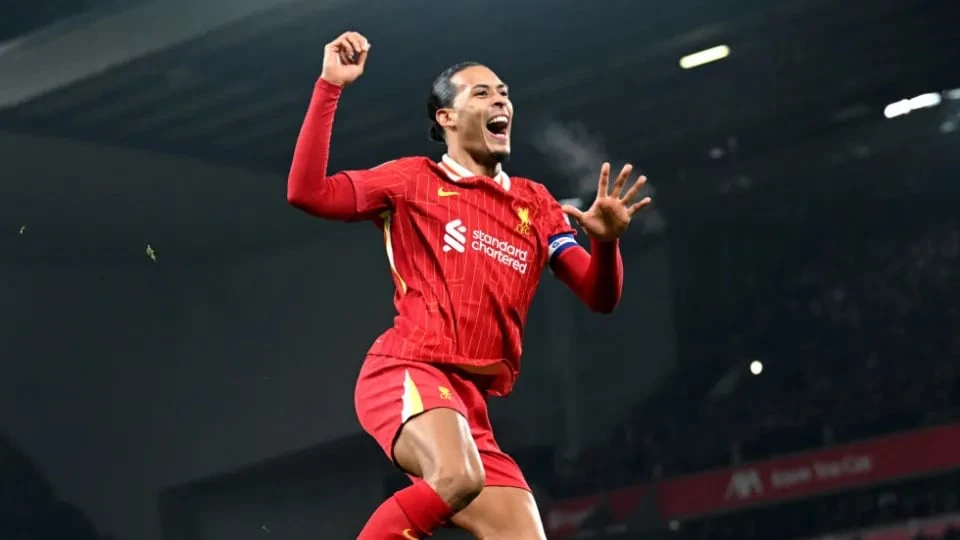 trung vệ Virgil van Dijk