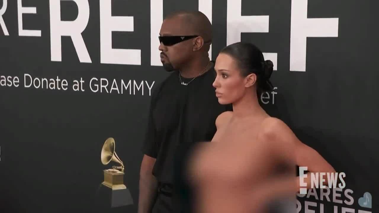 Bianca Censori ở Grammy 2025