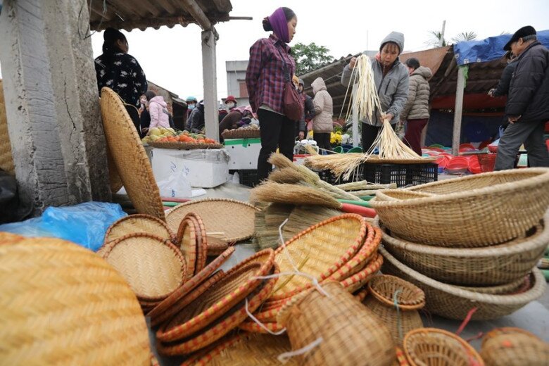 Giữa lòng Hải Dương có phiên chợ quê ít ỏi còn sót lại, khách đến chợ như lạc về 30 năm trước - 3