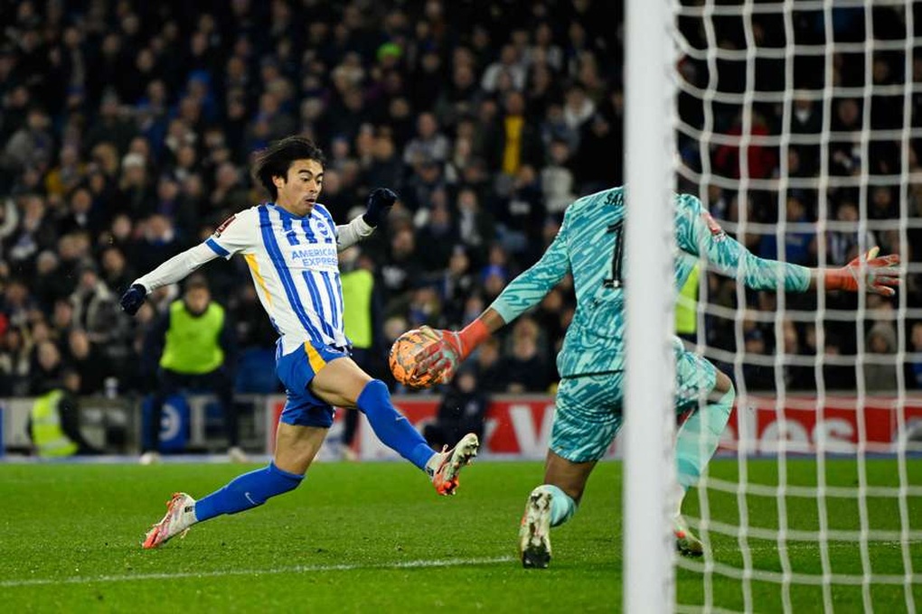 Man City vất vả giành chiến thắng, Chelsea chia tay FA Cup - 3