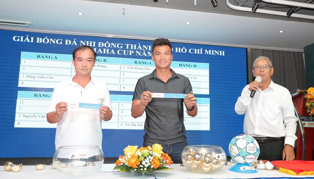 32-doi-bong-da-nhi-dong-tp-hcm-tranh-1-chiec-cup (3).jpg