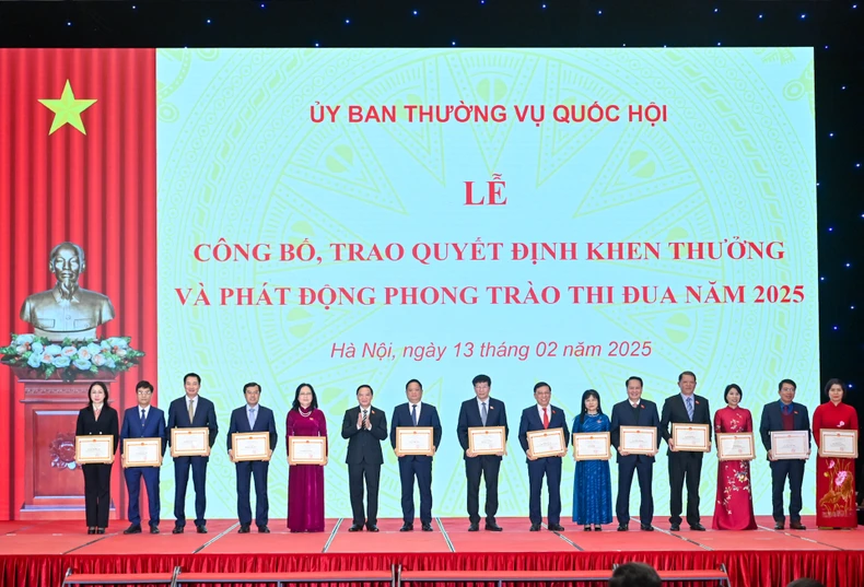 Phong trào thi đua tạo nên những đổi mới mạnh mẽ trong hoạt động của Quốc hội ảnh 3