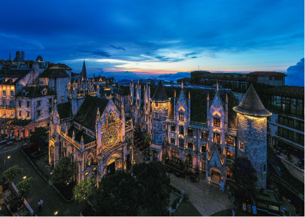 Sun World Ba Na Hills ưu đãi lớn cho người dân miền Trung, Tây Nguyên - Ảnh 5.