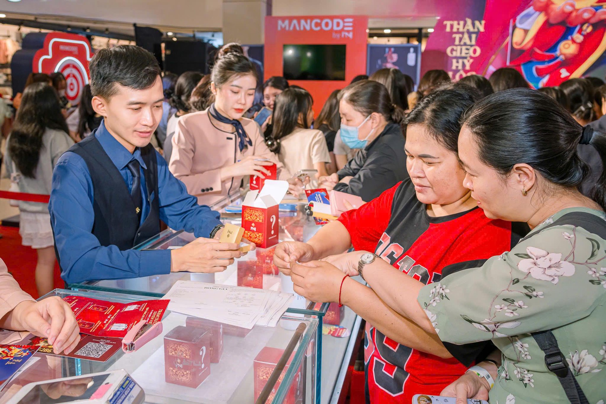 Tưng bừng đón xuân, rinh ngay lộc vàng tại các Trạm Tài Lộc Xuyên Việt của PNJ- Ảnh 2.