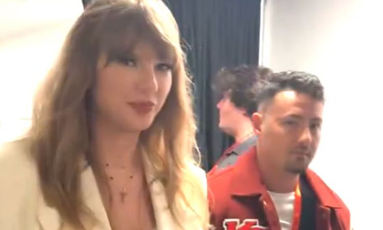 Taylor Swift và Ice Spice tại Super Bowl