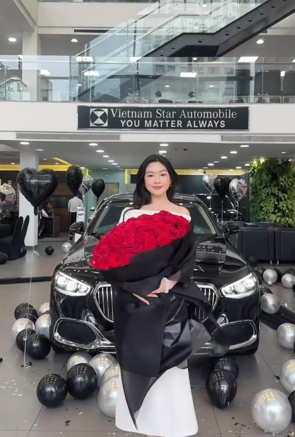 Lọ Lem lên tiếng làm rõ 1 điều giữa ồn ào "lấy đâu ra hơn 7 tỷ mà mua Maybach ở tuổi 19" - Ảnh 8.