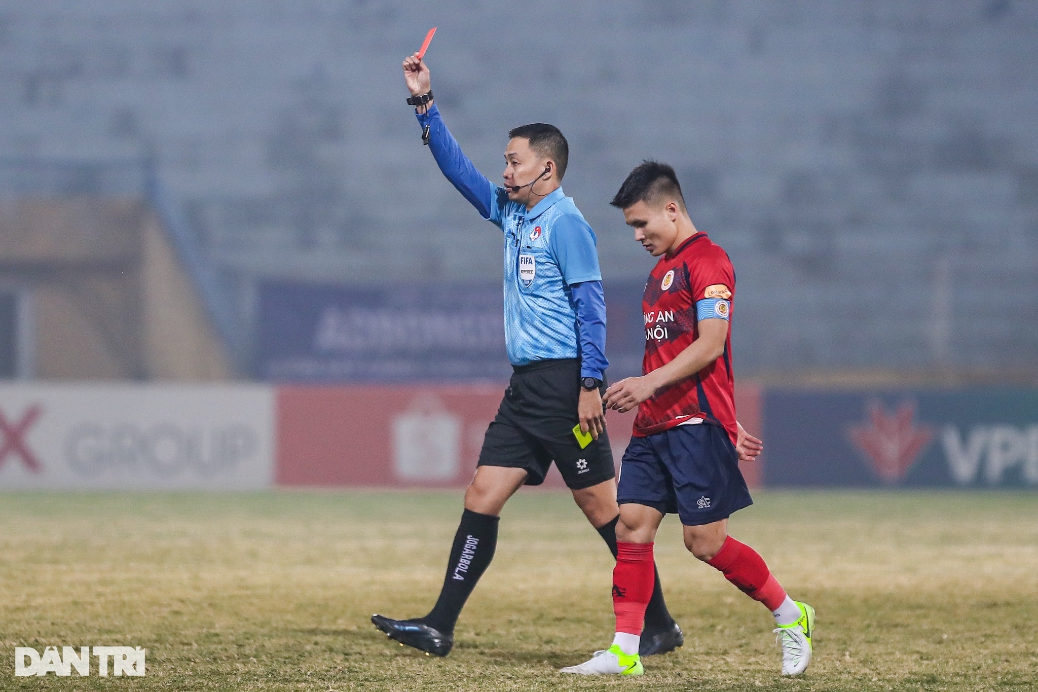 Chuyên gia: Trọng tài V-League non nớt, nhưng HLV cần tôn trọng cuộc chơi - 4