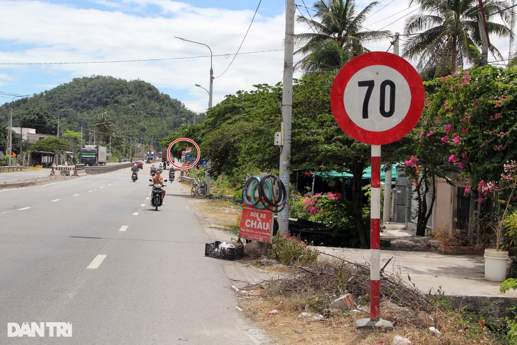 Ma trận biển báo giao thông (kỳ 7): Điều chỉnh kiểu chỉ đâu đánh đó? - 4