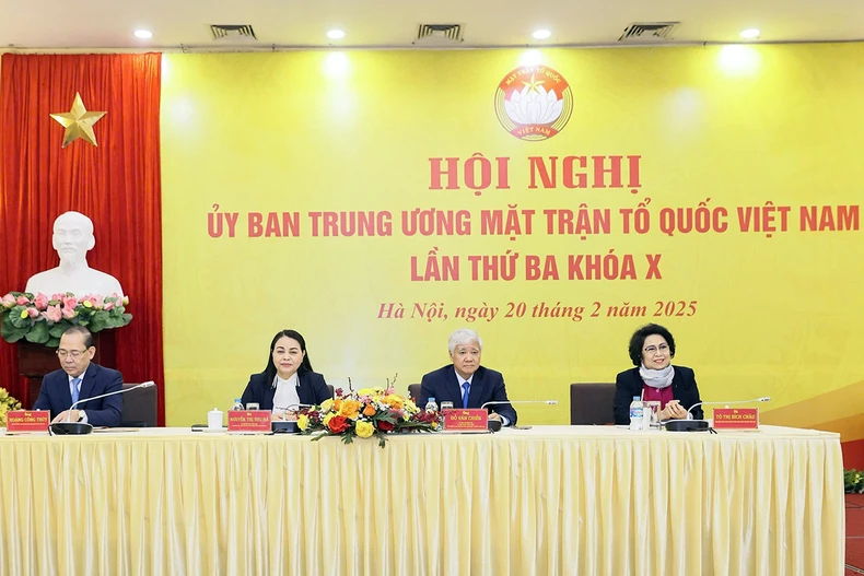 Khai mạc Hội nghị Ủy ban Trung ương Mặt trận Tổ quốc Việt Nam lần thứ ba khóa X ảnh 4