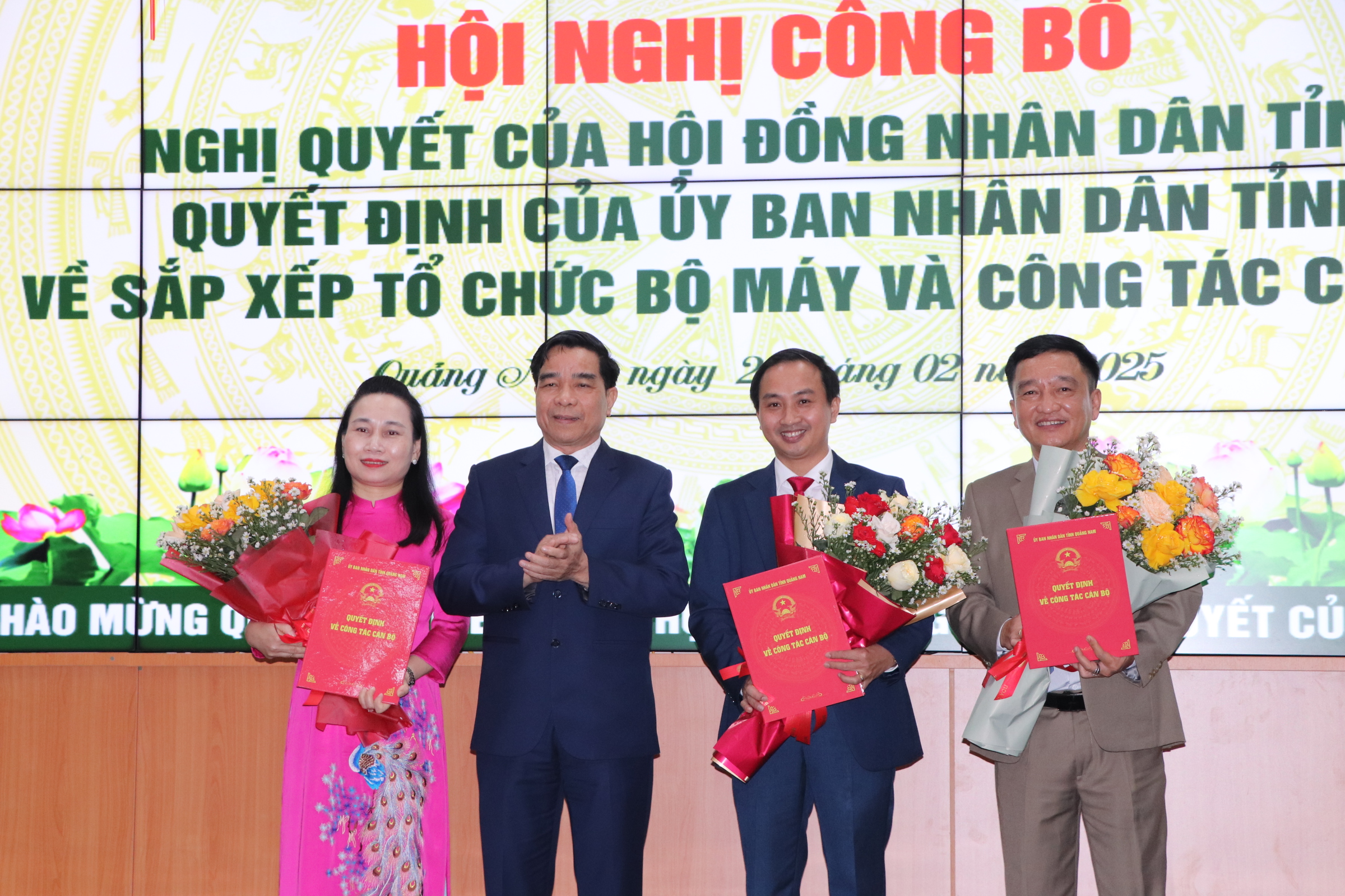 Bí thư Quảng Nam tri ân cán bộ tự nguyện xin nghỉ hưu sớm- Ảnh 3.