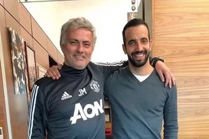 Tin nhắn riêng của Mourinho gửi Amorim