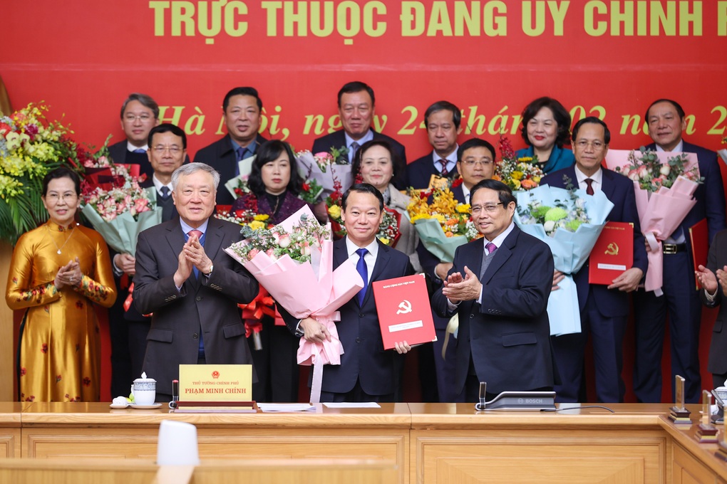 Thủ tướng trao Quyết định thành lập 15 đảng bộ trực thuộc Đảng ủy Chính phủ - 3