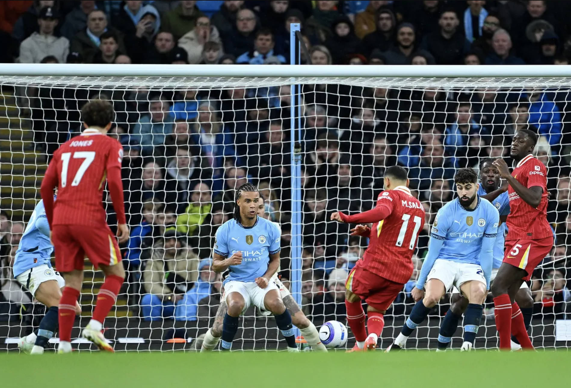 Salah chói sáng, Liverpool thắng Man City tại Etihad sau 10 năm- Ảnh 2.