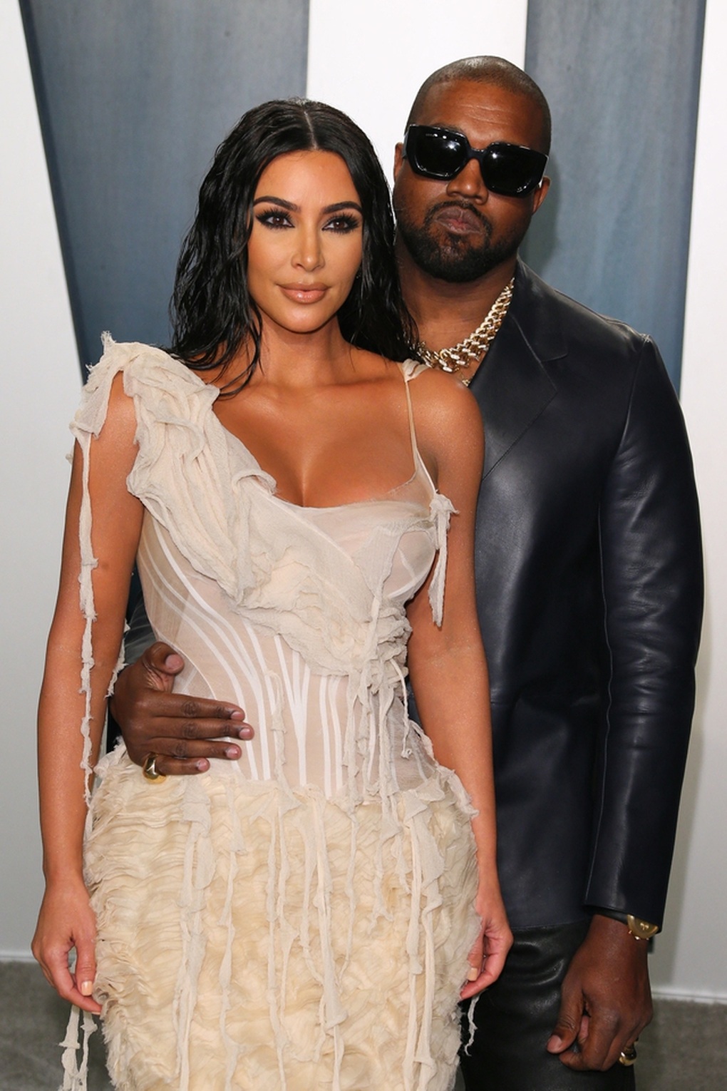 Kim Kardashian hậu ly hôn Kanye West: Là tỷ phú USD, ngày càng quyến rũ - 4