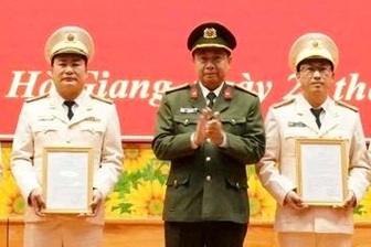 14 lãnh đạo cấp phòng Công an tỉnh Hà Giang nghỉ hưu trước thời hạn