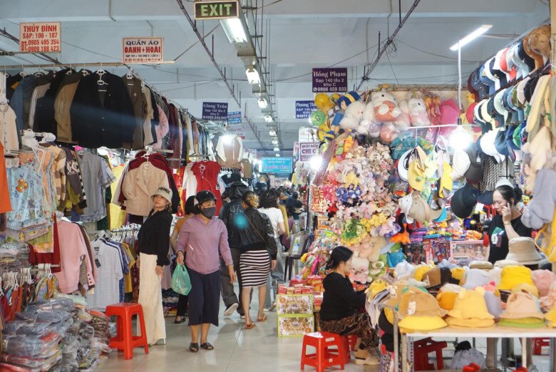 Giữa lòng Buôn Ma Thuột có khu chợ sầm uất bậc nhất, bán đủ món đặc sản rừng ngon-bổ-rẻ khó nơi nào có - 4