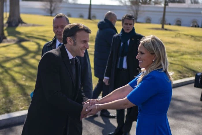 Tổng thống Pháp Macron rời Nhà Trắng.jpg