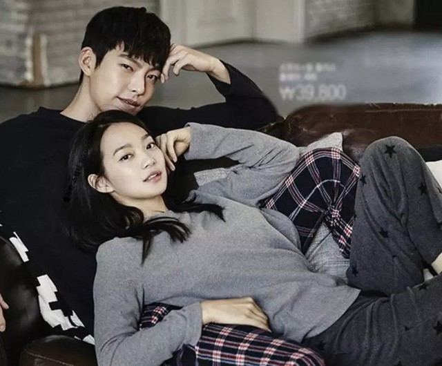 Nóng: Kim Woo Bin sánh đôi cùng phụ nữ lạ giữa tin chia tay Shin Min Ah, phía tài tử xác nhận 1 điều- Ảnh 2.