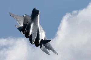 Mua S-400, giờ Ấn Độ khó xử chọn Su-57 của Nga hay F-35 của Mỹ