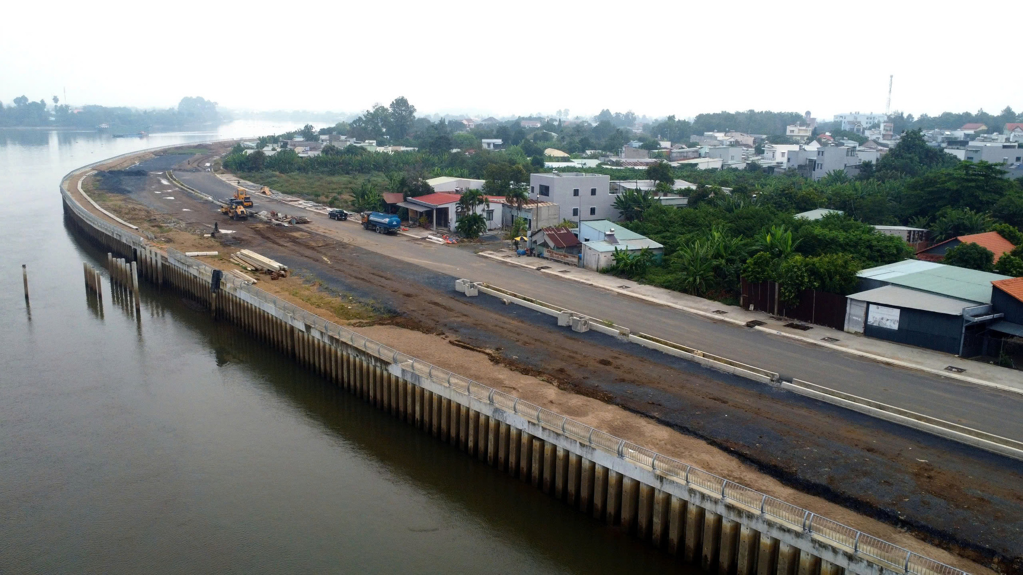 Dự án đường ven sông Đồng Nai: 5,2km đường, hơn 3 năm dự án chưa xong - Ảnh 13.