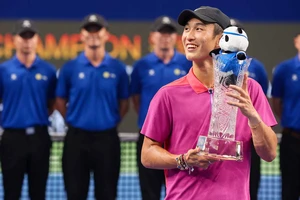 Tay vợt tuổi teen Trung Quốc tạo nên lịch sử ATP Tour