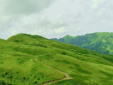 Cách Hà Nội không xa, có một địa điểm săn mây siêu mới được ví như Đà Lạt thu nhỏ