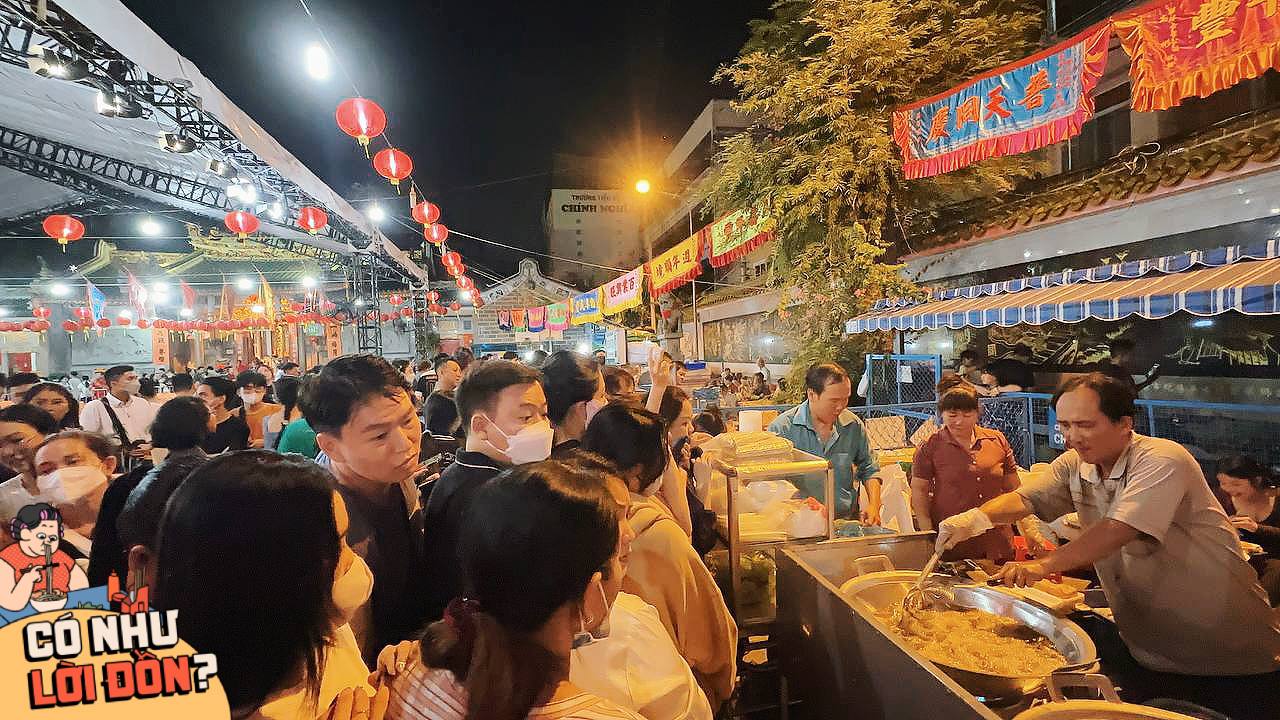 Tranh nhau mua đậu hũ vàng chấm mắm hẹ ở khu Quận 5, quá vất vả nhưng liệu hương vị có bõ công?- Ảnh 3.