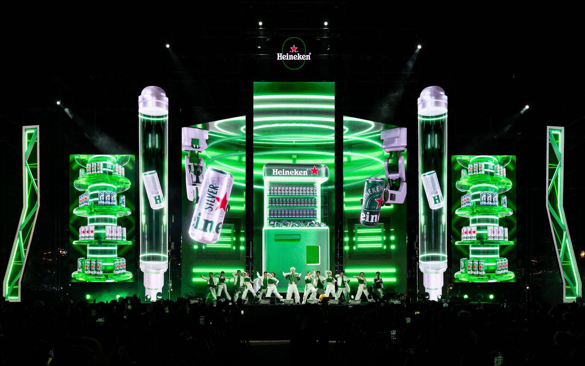 Heineken tưng bừng mở kết nối thật qua chuỗi hoạt động âm nhạc & Drone Show “Đỉnh Nóc”- Ảnh 5.