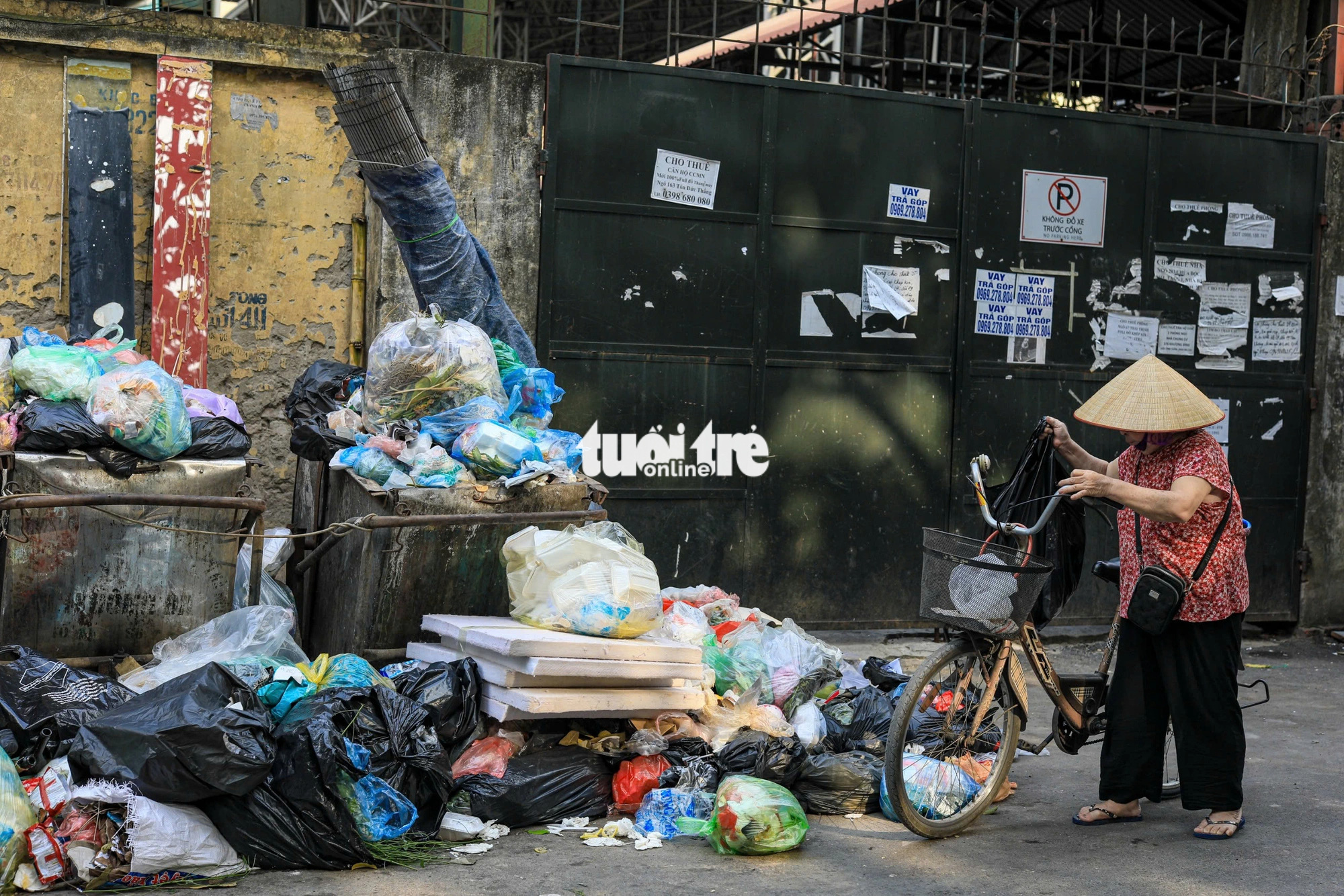 Bãi chôn lấp chất thải phải cách khu dân cư 1.000m - Ảnh 1.