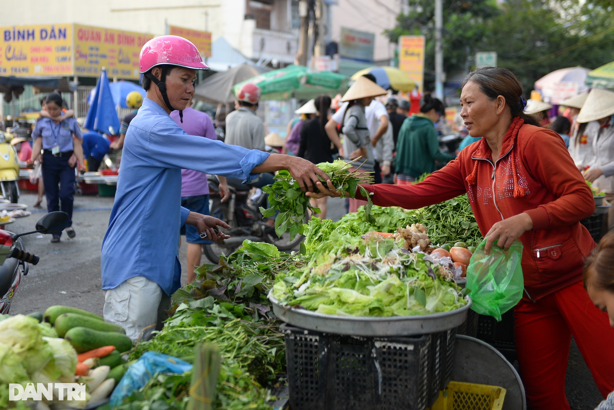 Chuyên gia: Cần sửa nhanh thuế thu nhập cá nhân, tăng mức giảm trừ gia cảnh - 1