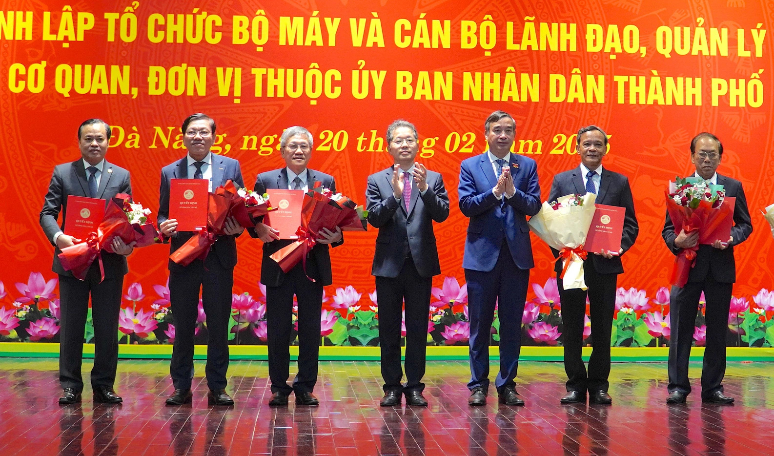  Đà Nẵng bỏ một phần quy định thu hút người tài, tăng hỗ trợ người về hưu trước tuổi - Ảnh 2.