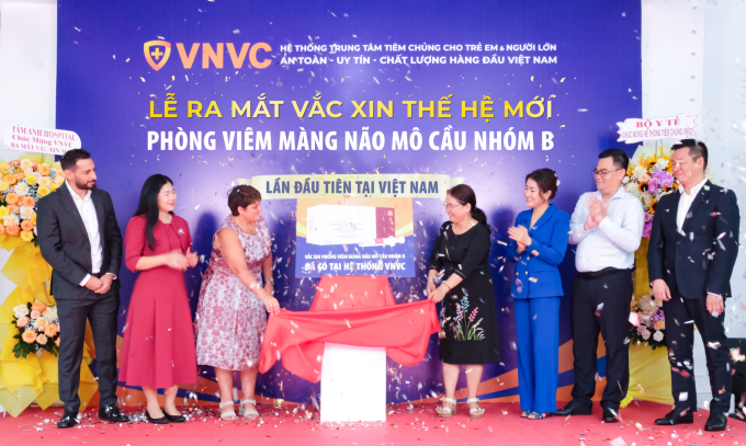 Sự kiện ra mắt vaccine thế hệ mới phòng viêm màng não mô cầu nhóm B vào tháng 2/2024 tại VNVC. Ảnh: Thanh Tùng