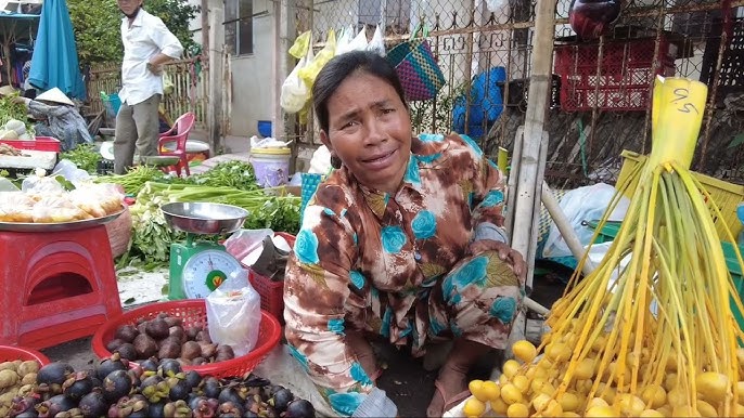 Giữa lòng Tây Ninh có khu chợ lâu đời và sầm uất bậc nhất, tha hồ mua đủ loại đặc sản ngon-bổ-rẻ - 1