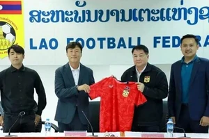 Mở màn AFF Cup 2024, HLV Kim Sang-sik chạm trán HLV Ha Hyeok-jun 