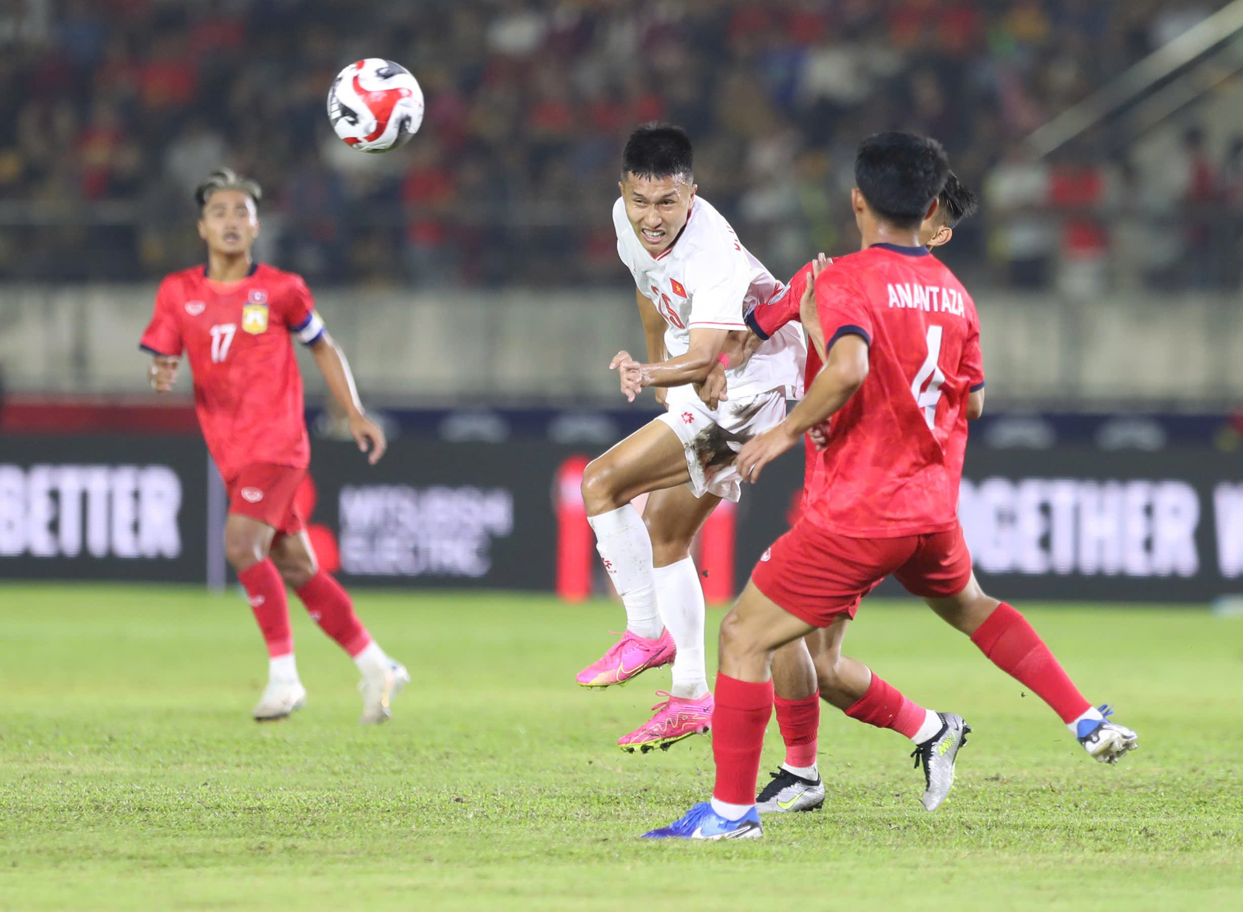 Doãn Ngọc Tân: Hành trình tuyệt vời từ anh xúc cát, bốc gạch đến nhà vô địch AFF Cup- Ảnh 2.