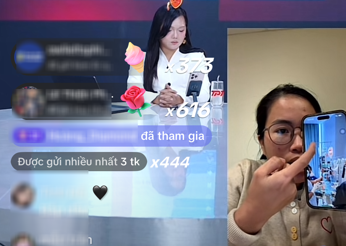 Mẹ Bắp công bố hình ảnh của bé, Phạm Thoại khóc ngay trên livestream trước 500 nghìn "mắt xem" - Ảnh 1.