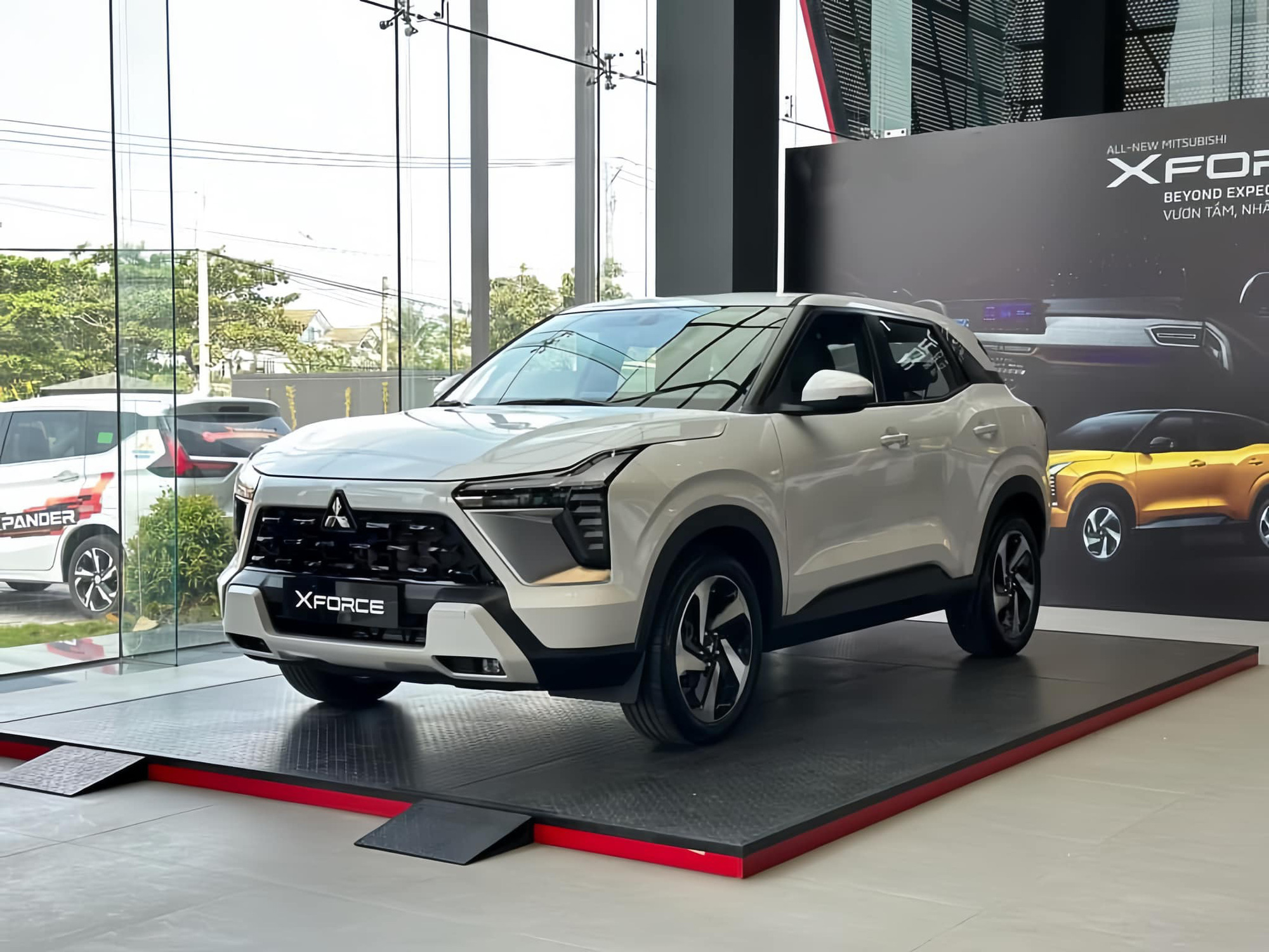 Mitsubishi bán kỷ lục hơn 41.000 xe tại Việt Nam năm 2024, Xforce-Xpander là hai 'công thần' - Ảnh 1.